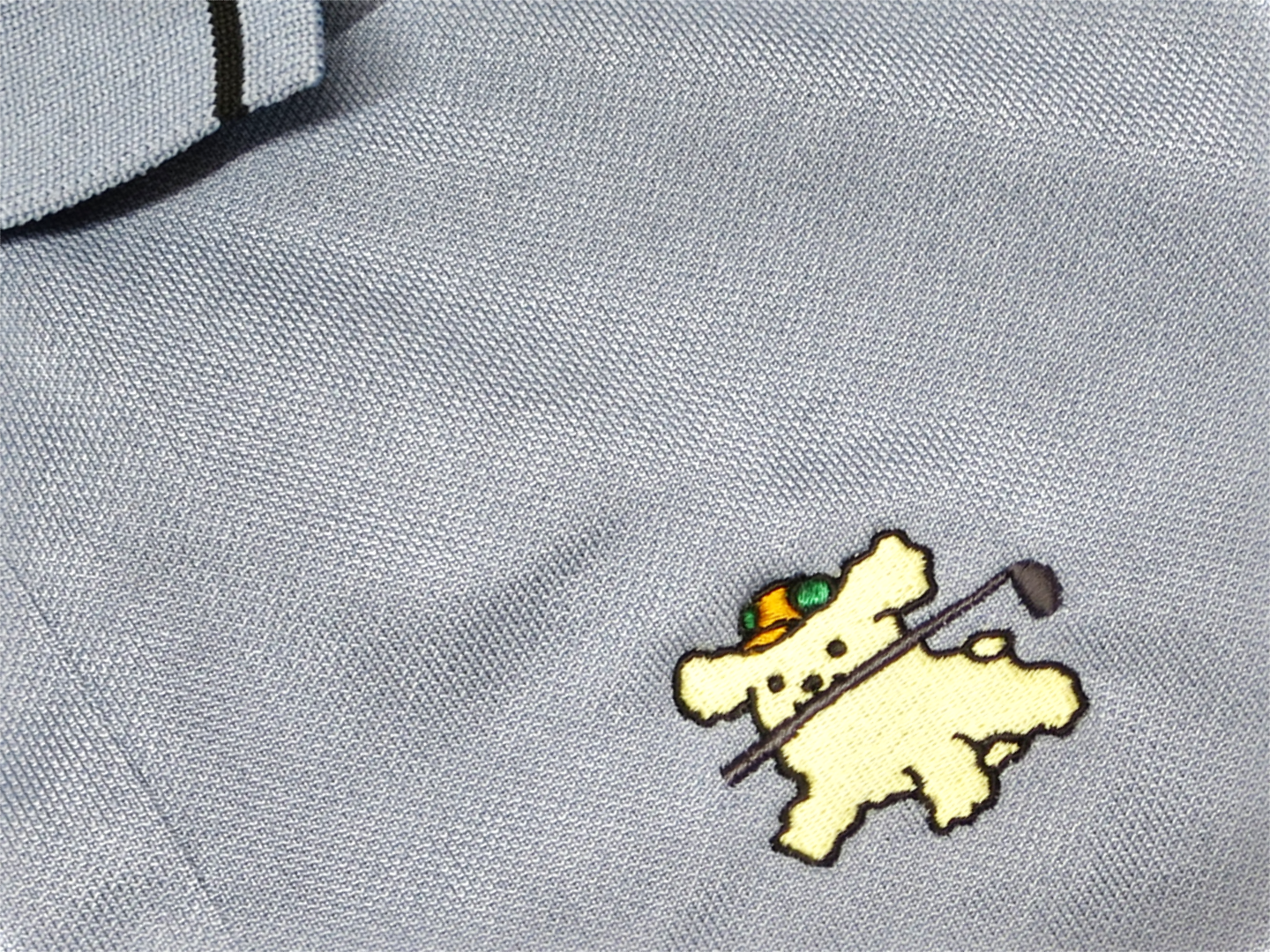 ゴルフウェアへのキャラクター刺繍