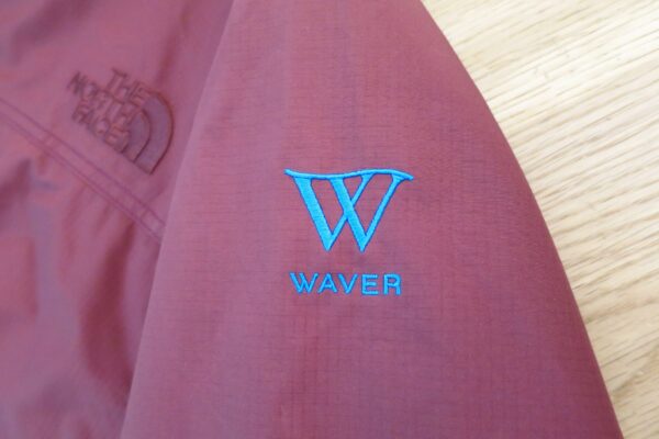 大田区池上「WAVER」様持ち込みジャンパー袖刺繍