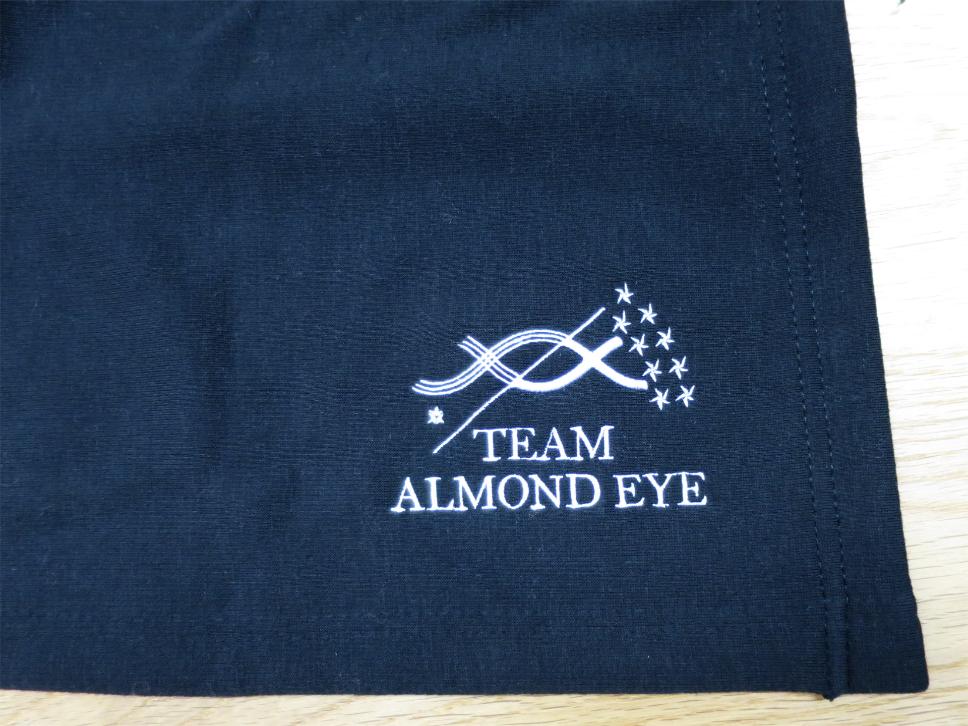 ブランケットへのロゴ刺繍|イベント用オリジナル刺繍の制作実績