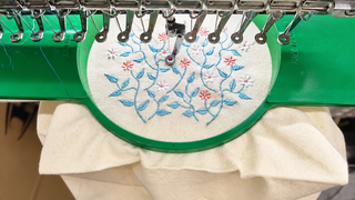 みなみ刺繍、新しいオリジナル商品を考案中